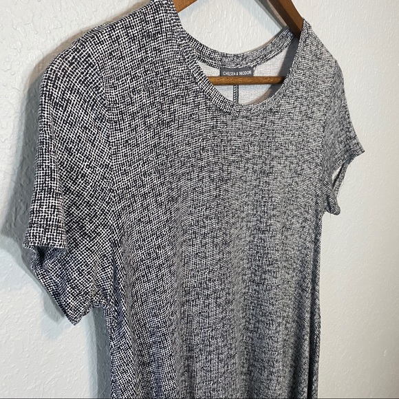 Chelsea & Theodore | Black & White Speckled Top - Picture 3 of 5